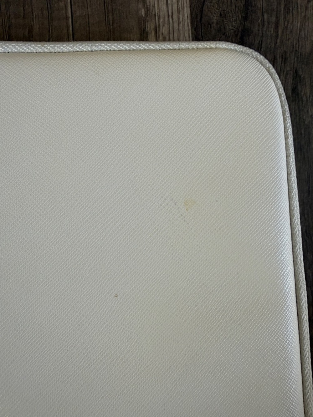 Kate Spade Laptop Case White and Black Padded Laptop Sleeve Zippered Case - Picture 4 of 7